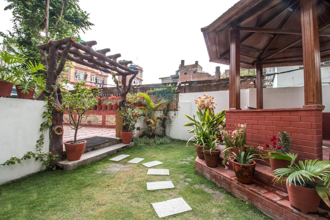 Hotel Himalaya Hub Катманду Экстерьер фото