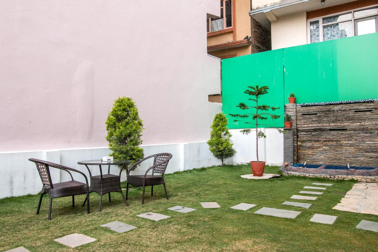 Hotel Himalaya Hub Катманду Экстерьер фото